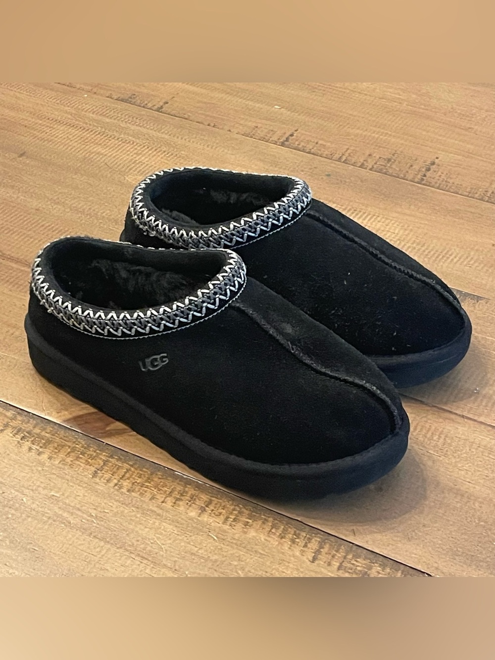 UGG Black Suede Cozy Slip-On Tasman Slippers Size 8
